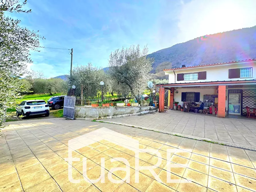 Immagine 18 di Villa in vendita  in via di valle caprara a Castel Madama