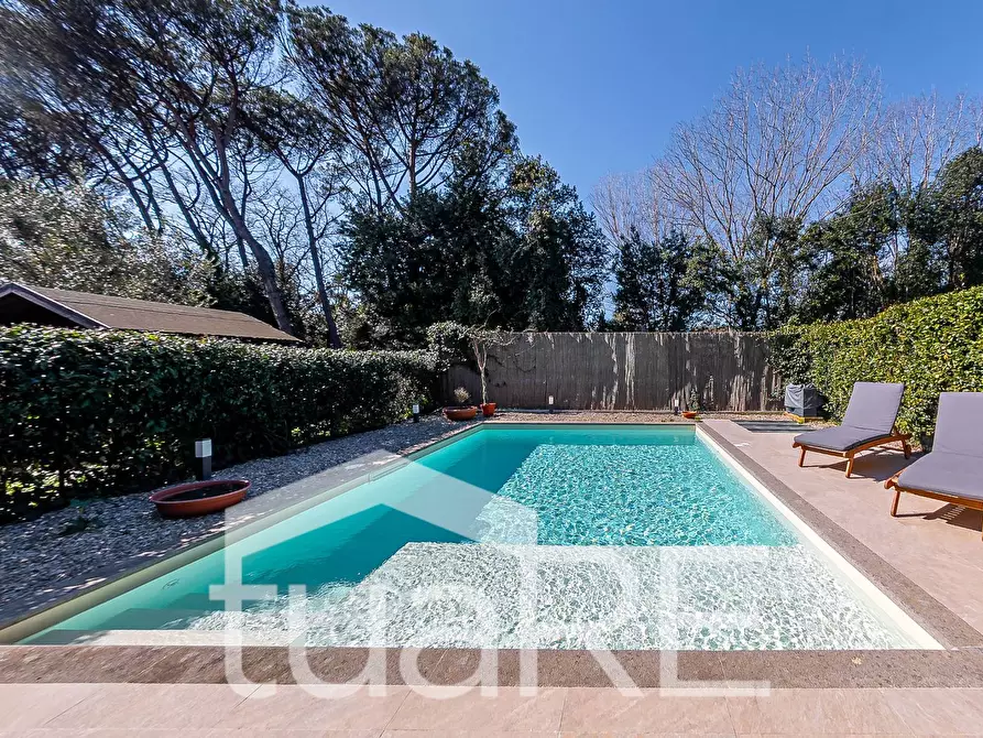 Immagine 27 di Villa in vendita  in Largo Dell' Olgiata a Roma