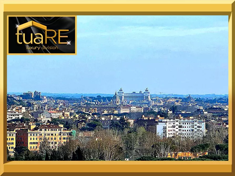 Immagine 1 di Attico in vendita  in Via Dei Colli Della Farnesina a Roma