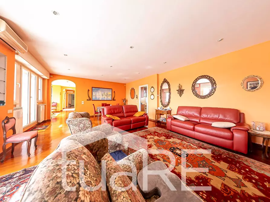 Immagine 4 di Attico in vendita  in Via Dei Colli Della Farnesina a Roma