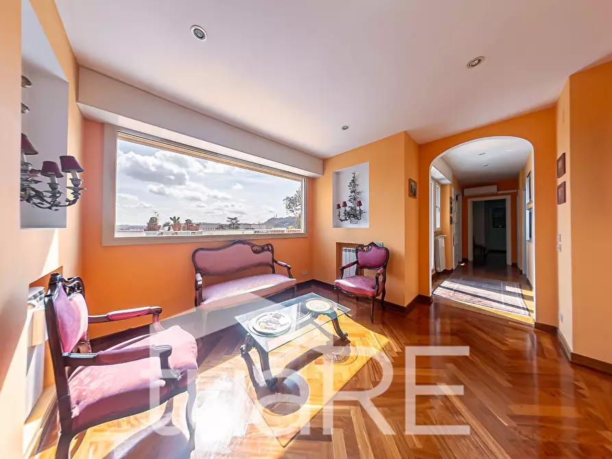 Immagine 19 di Attico in vendita  in Via Dei Colli Della Farnesina a Roma