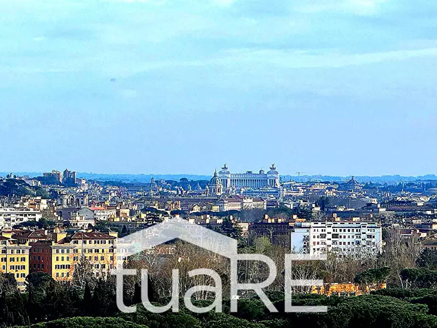 Immagine 28 di Attico in vendita  in Via Dei Colli Della Farnesina a Roma