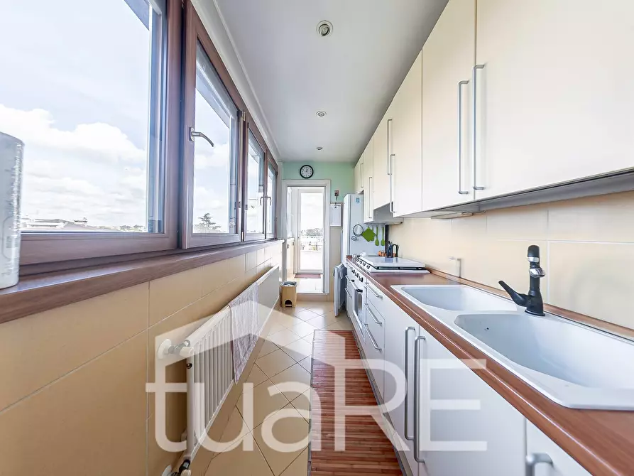 Immagine 29 di Attico in vendita  in Via Dei Colli Della Farnesina a Roma