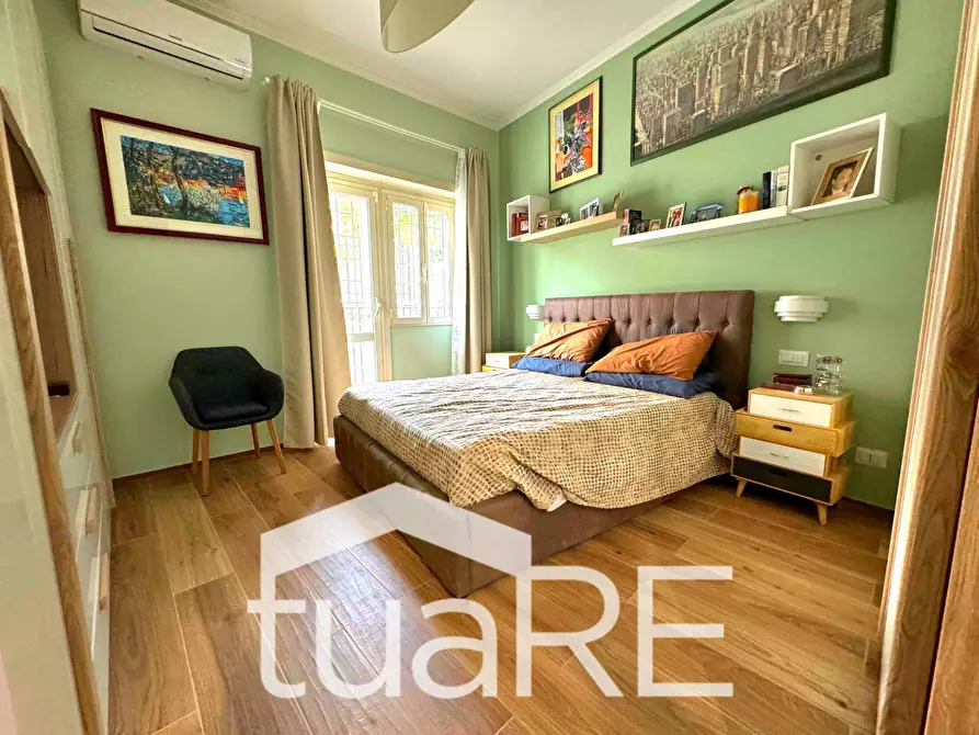 Immagine 6 di Appartamento in vendita  in Via Enrico Besta a Roma