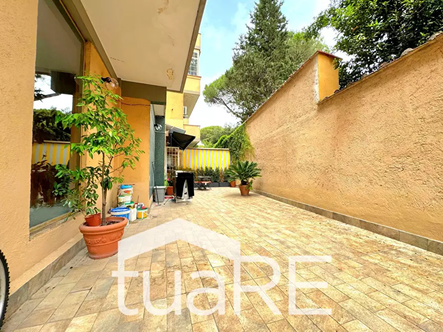 Immagine 15 di Appartamento in vendita  in Via Enrico Besta a Roma