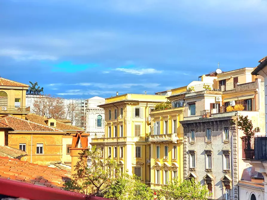 Immagine 8 di Appartamento in vendita  in Largo Febo a Roma