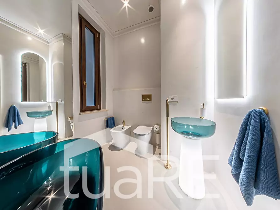 Immagine 27 di Appartamento in vendita  in Via Giuseppe Pisanelli a Roma