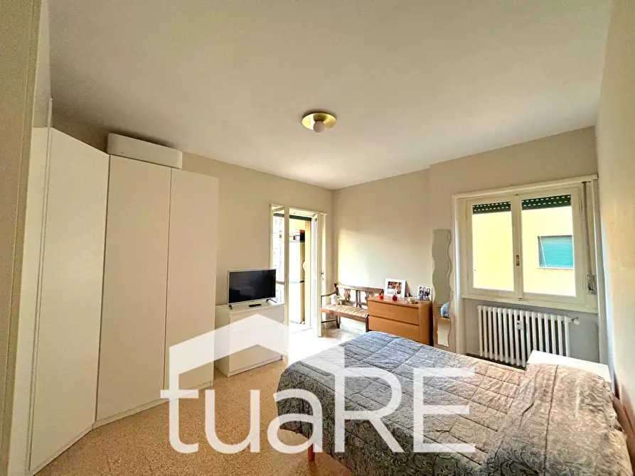 Immagine 4 di Appartamento in vendita  in Via Valsesia a Roma