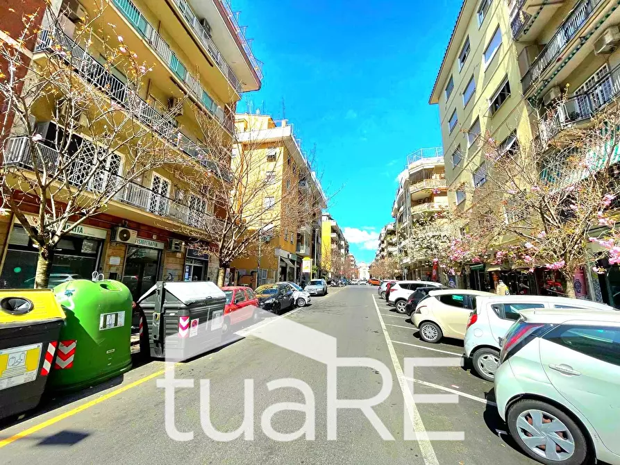 Immagine 12 di Appartamento in vendita  in Via Latina a Roma