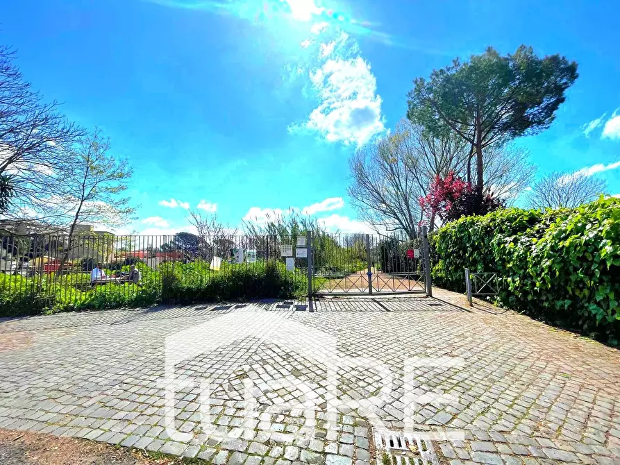 Immagine 18 di Appartamento in vendita  in Via Latina a Roma