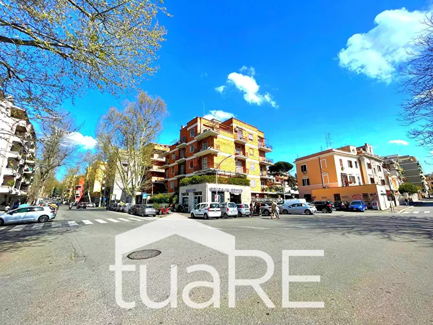 Immagine 19 di Appartamento in vendita  in Via Latina a Roma