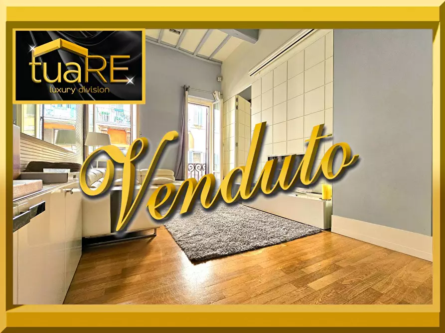 Immagine 1 di Appartamento in vendita  in Via Del Corso a Roma