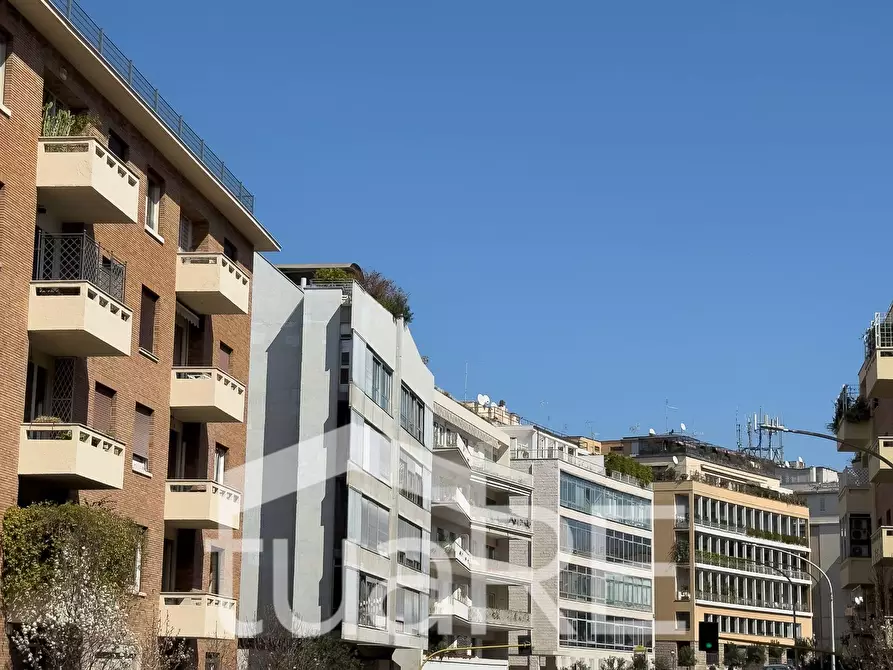 Immagine 2 di Box auto in vendita  in Viale Bruno Buozzi a Roma