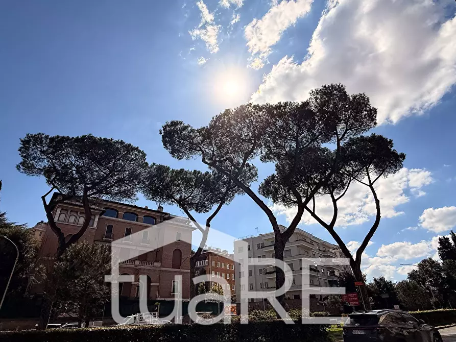 Immagine 11 di Box auto in vendita  in Viale Bruno Buozzi a Roma