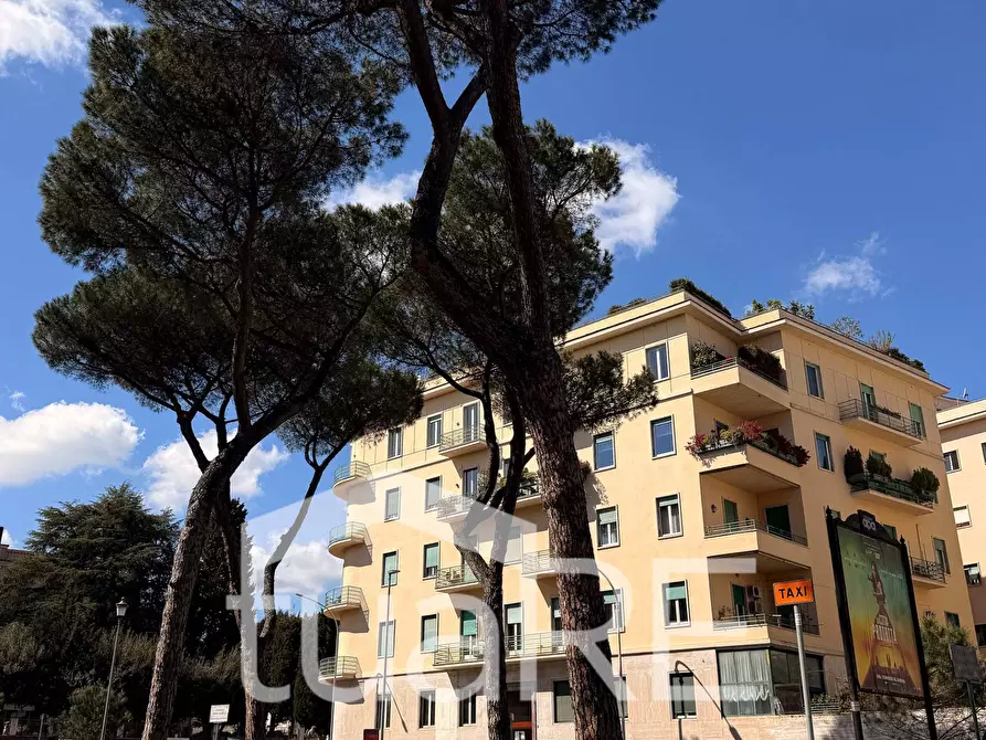 Immagine 15 di Box auto in vendita  in Viale Bruno Buozzi a Roma