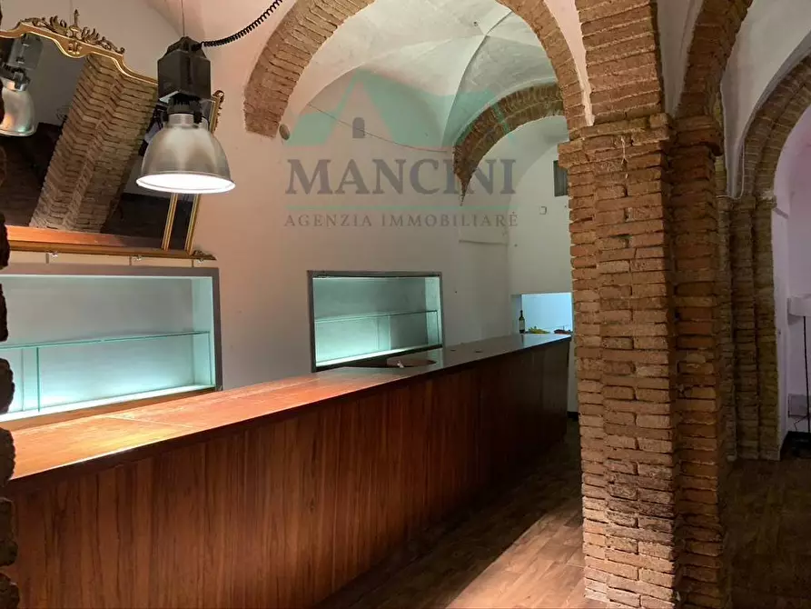 Immagine 15 di Locale commerciale in vendita  in MURA OCCIDENTALI a Jesi