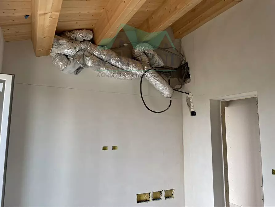 Immagine 26 di Casa indipendente in vendita  in ALDO MORO a Santa Maria Nuova