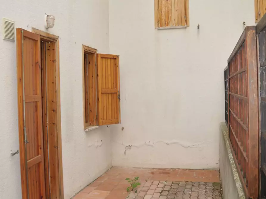 Immagine 4 di Villetta a schiera in vendita  in URBINO a Numana