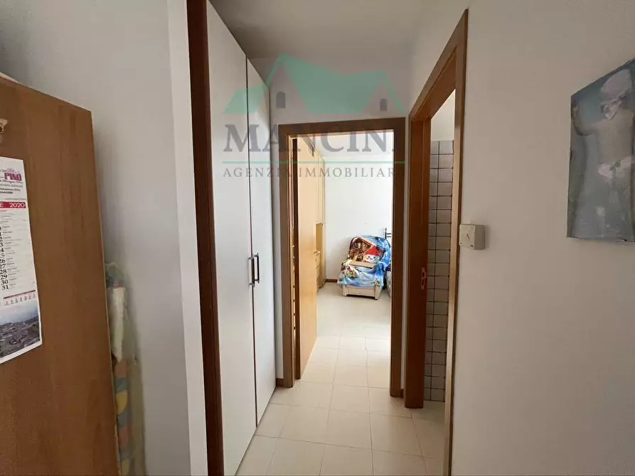 Immagine 11 di Appartamento in vendita  in VIA XXV APRILE a Castelbellino