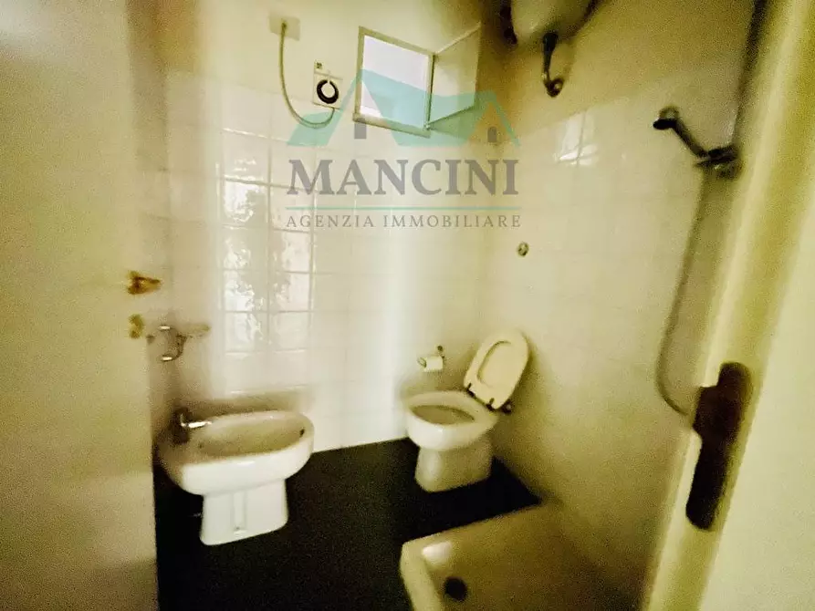 Immagine 11 di Ufficio in affitto  in MATTEOTTI a Jesi