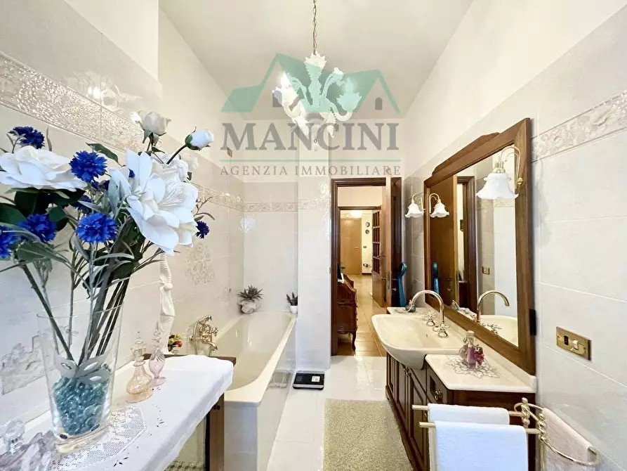 Immagine 13 di Appartamento in vendita  in GOLA ROSSA a Jesi