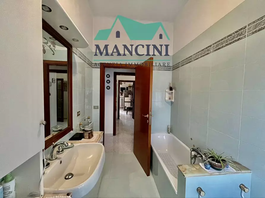 Immagine 13 di Appartamento in vendita  in RADICIOTTI a Jesi