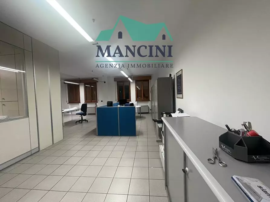 Immagine 1 di Ufficio in affitto  in VERDI a Jesi