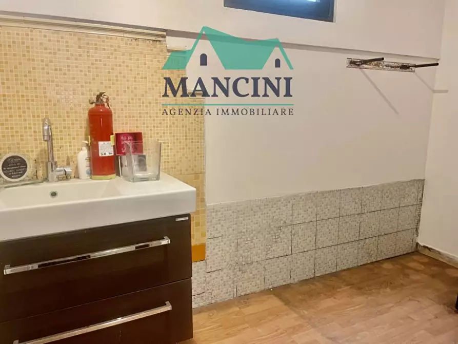 Immagine 6 di Negozio in affitto  in VIA GIUSEPPE GARIBALDI a Jesi
