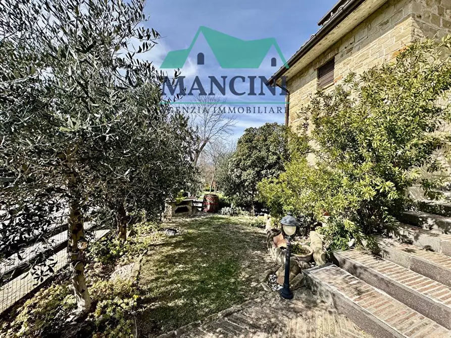 Immagine 28 di Casa indipendente in vendita  in VIALE MARCHE a Cupramontana