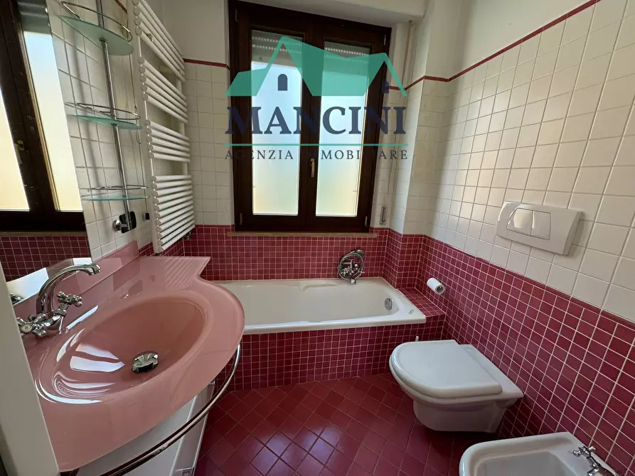 Immagine 15 di Appartamento in affitto  in trieste a Jesi