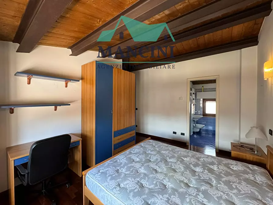 Immagine 17 di Appartamento in affitto  in trieste a Jesi