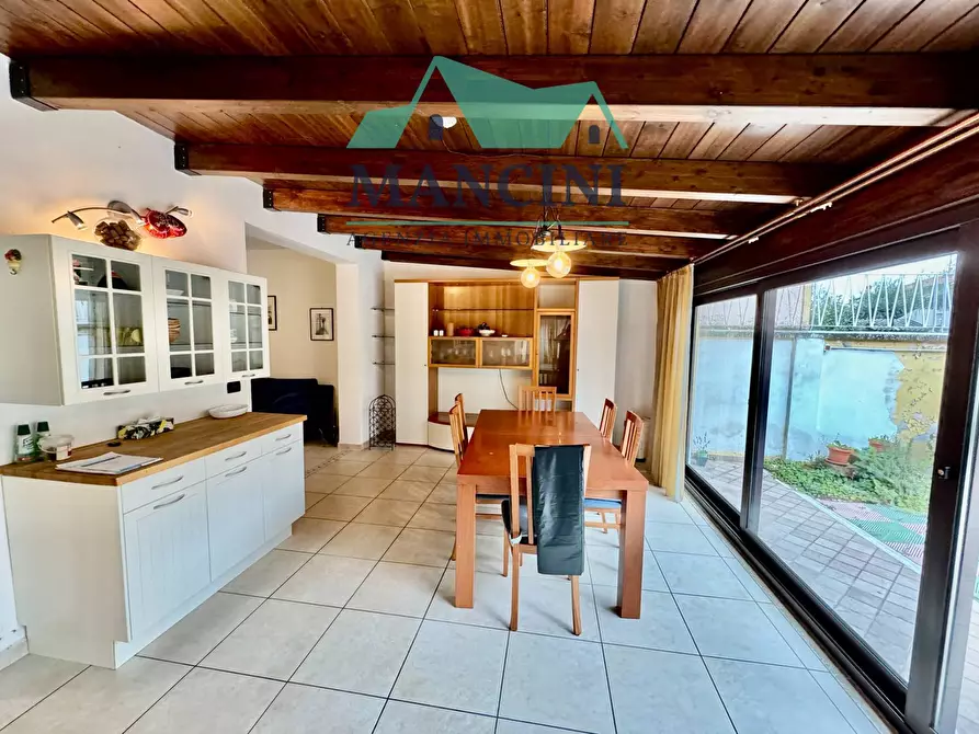 Immagine 4 di Appartamento in affitto  in trieste a Jesi