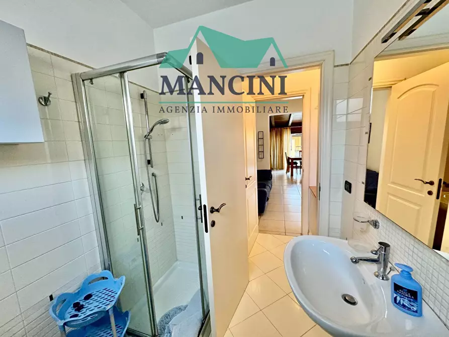 Immagine 11 di Appartamento in affitto  in trieste a Jesi