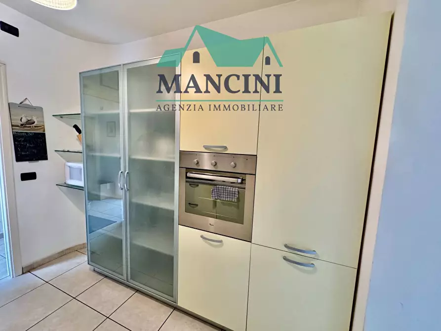 Immagine 9 di Appartamento in affitto  in trieste a Jesi