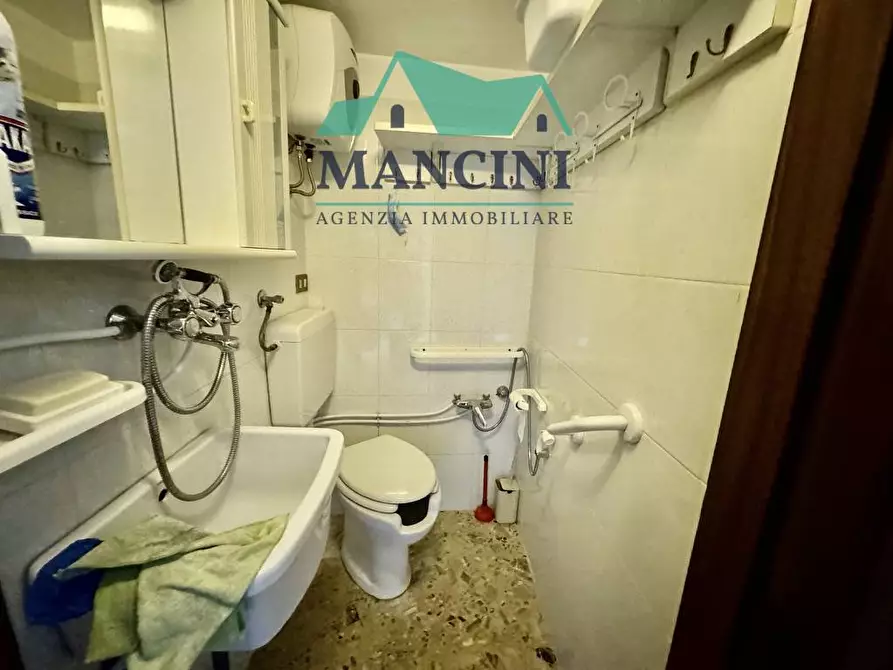 Immagine 15 di Appartamento in affitto  in VIA DEGLI OREFICI a Jesi