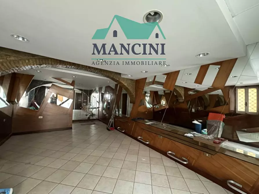 Immagine 3 di Locale commerciale in affitto  in corso matteotti 66 a Jesi