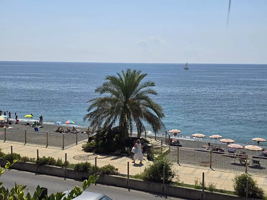 Immagine 14 di Negozio in affitto  in salita della costa a Cogoleto