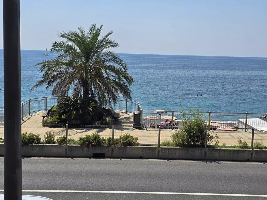 Immagine 15 di Negozio in affitto  in salita della costa a Cogoleto