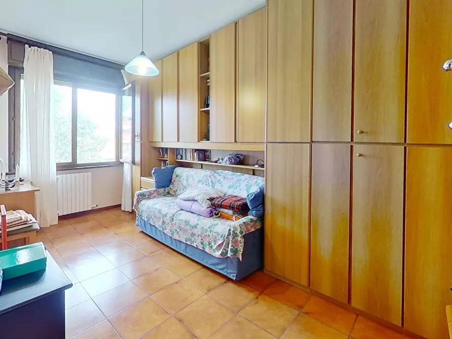 Immagine 21 di Appartamento in vendita  in VIA LAINATE a Pogliano Milanese