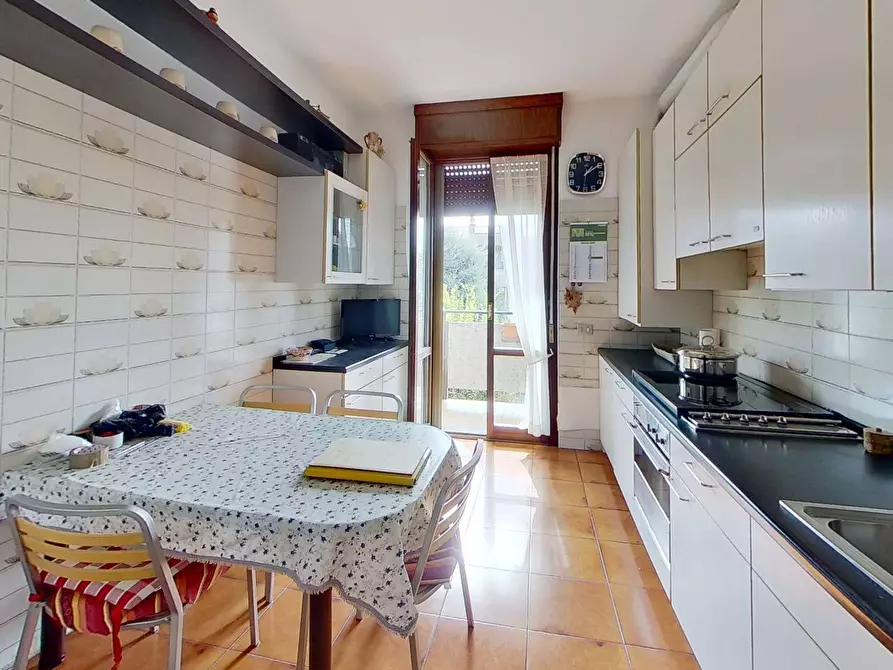Immagine 27 di Appartamento in vendita  in VIA LAINATE a Pogliano Milanese