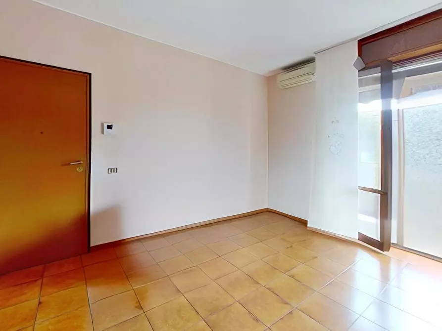 Immagine 30 di Appartamento in vendita  in VIA LAINATE a Pogliano Milanese