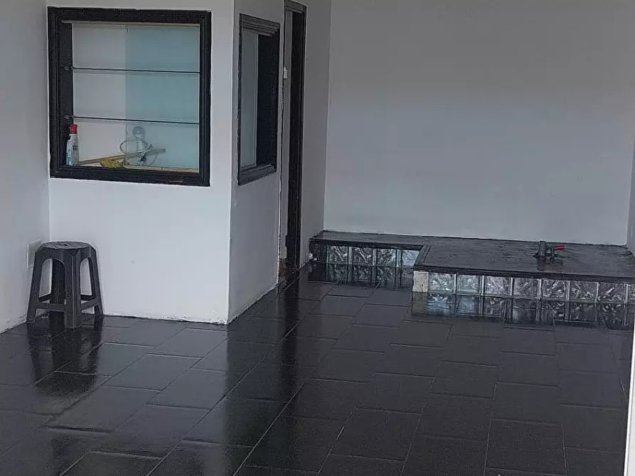 Immagine 15 di Negozio in vendita  in via Temistocle Calzecchi Onesti a Roma