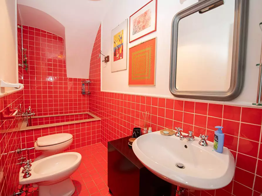 Immagine 17 di Appartamento in vendita  in via giuseppe mazzini a Lozzolo