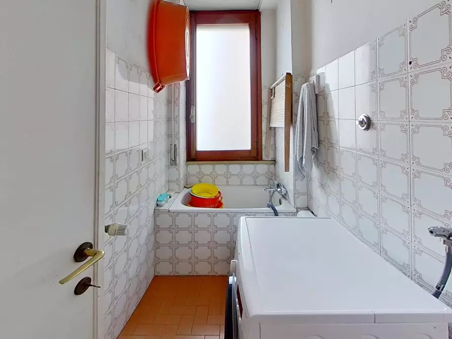 Immagine 28 di Appartamento in vendita  in Via Vincenzo Ussani a Roma