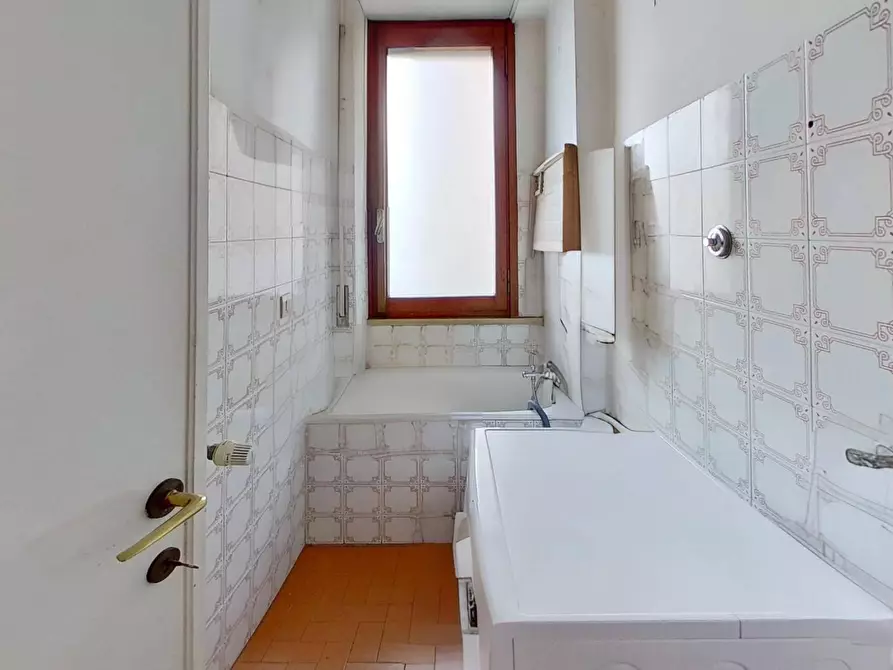 Immagine 30 di Appartamento in vendita  in Via Vincenzo Ussani a Roma