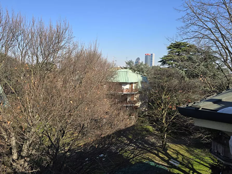 Immagine 2 di Appartamento in vendita  in Via Degli Odescalchi a Milano