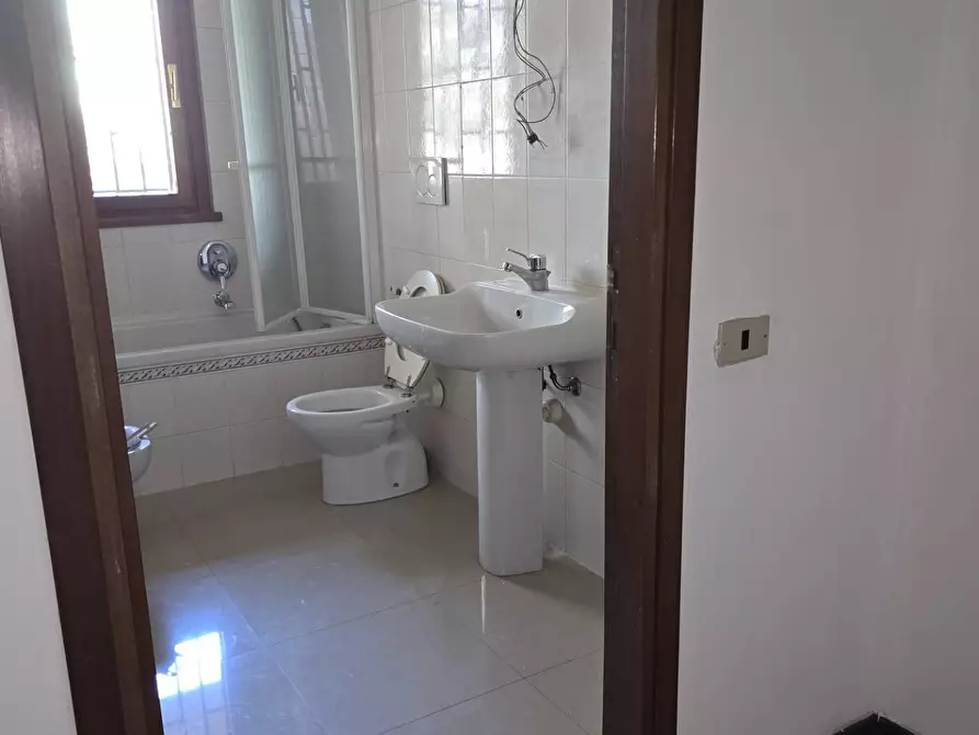 Immagine 14 di Appartamento in vendita  in Via Degli Odescalchi a Milano