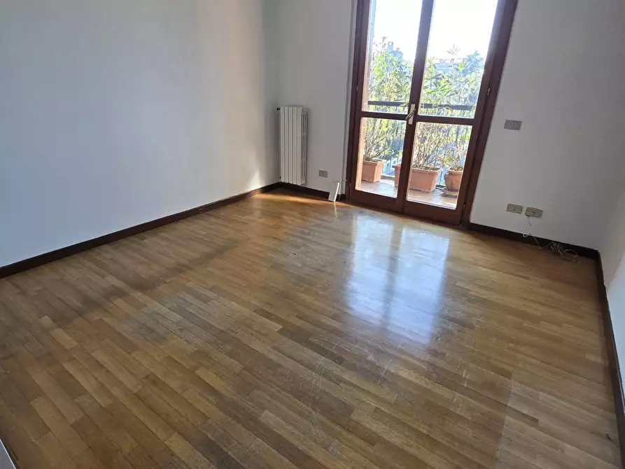 Immagine 12 di Appartamento in vendita  in Via Degli Odescalchi a Milano
