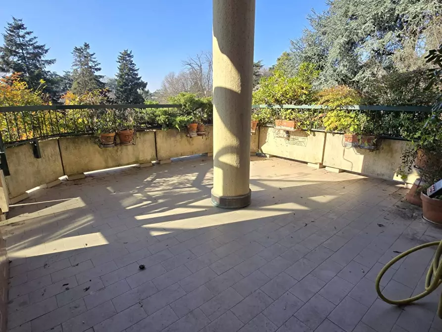 Immagine 3 di Appartamento in vendita  in Via Degli Odescalchi a Milano