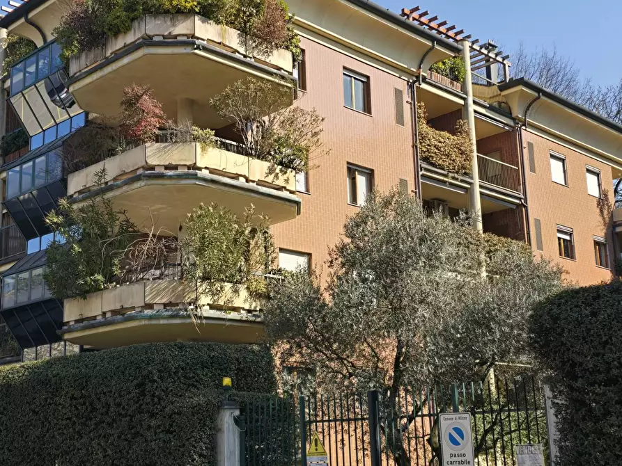 Immagine 6 di Appartamento in vendita  in Via Degli Odescalchi a Milano